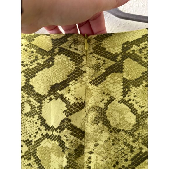 Do+Be snake Print Long Sleeve V-Neck Mini Dress With Peplum & Ruffle Hem - Picture 11 of 11